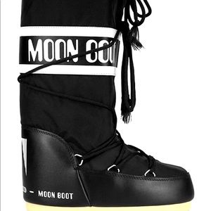 Moon Boots unisex winter boot